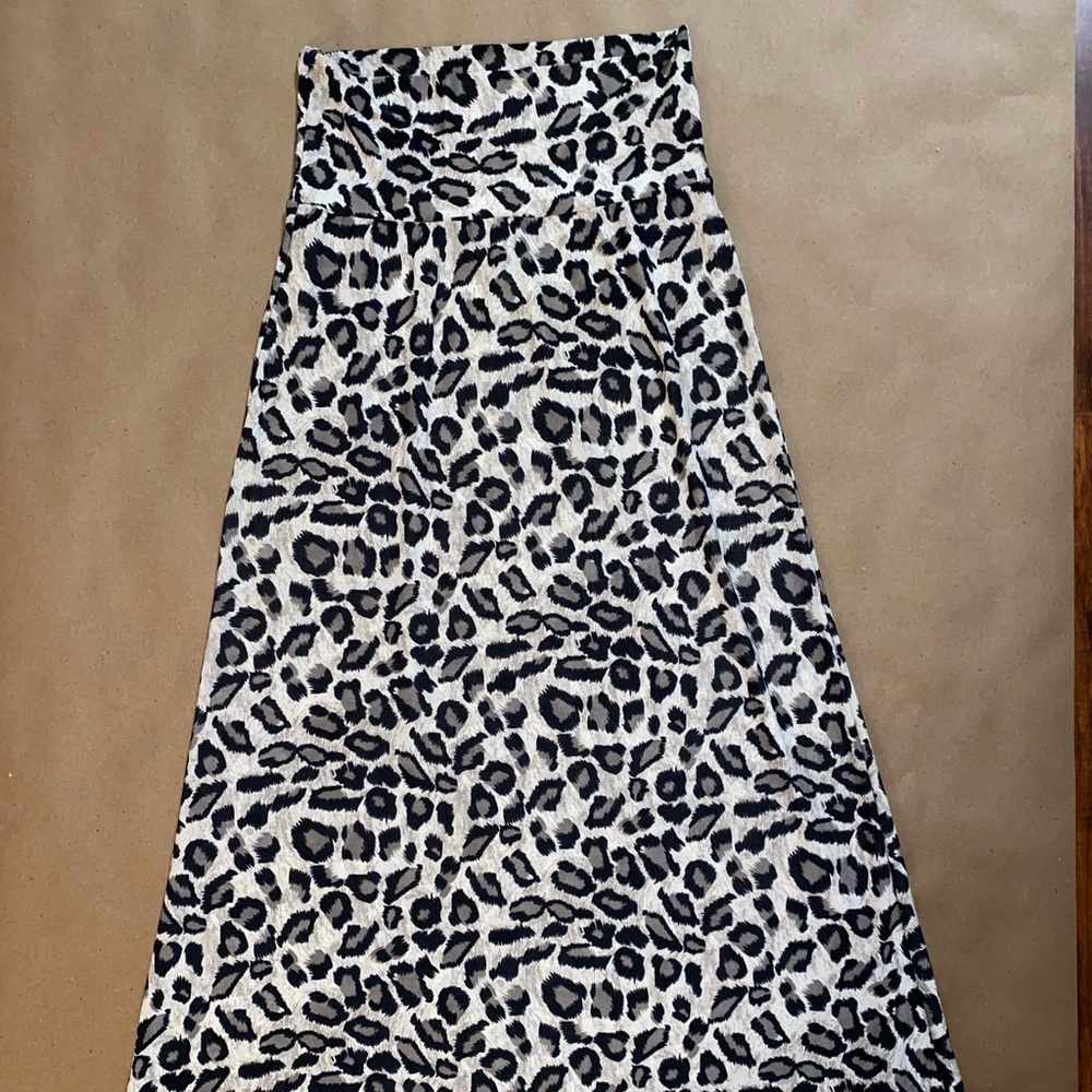 Leopard print maxi skirt